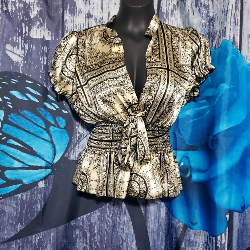 Deep V tie front peplum blouse sz L